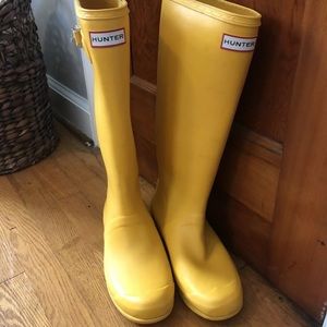 Hunter original matte yellow rain boots